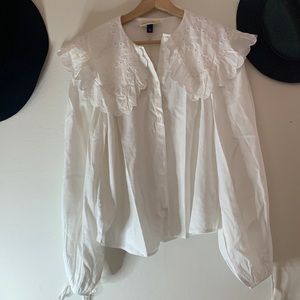 Universal Thread White Peter Pan Button Down